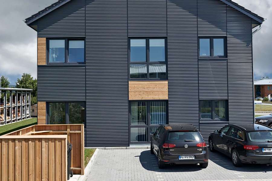 Verschiedene Materialien harmonieren gut miteinander, Ostring 6b, 25899 Niebull